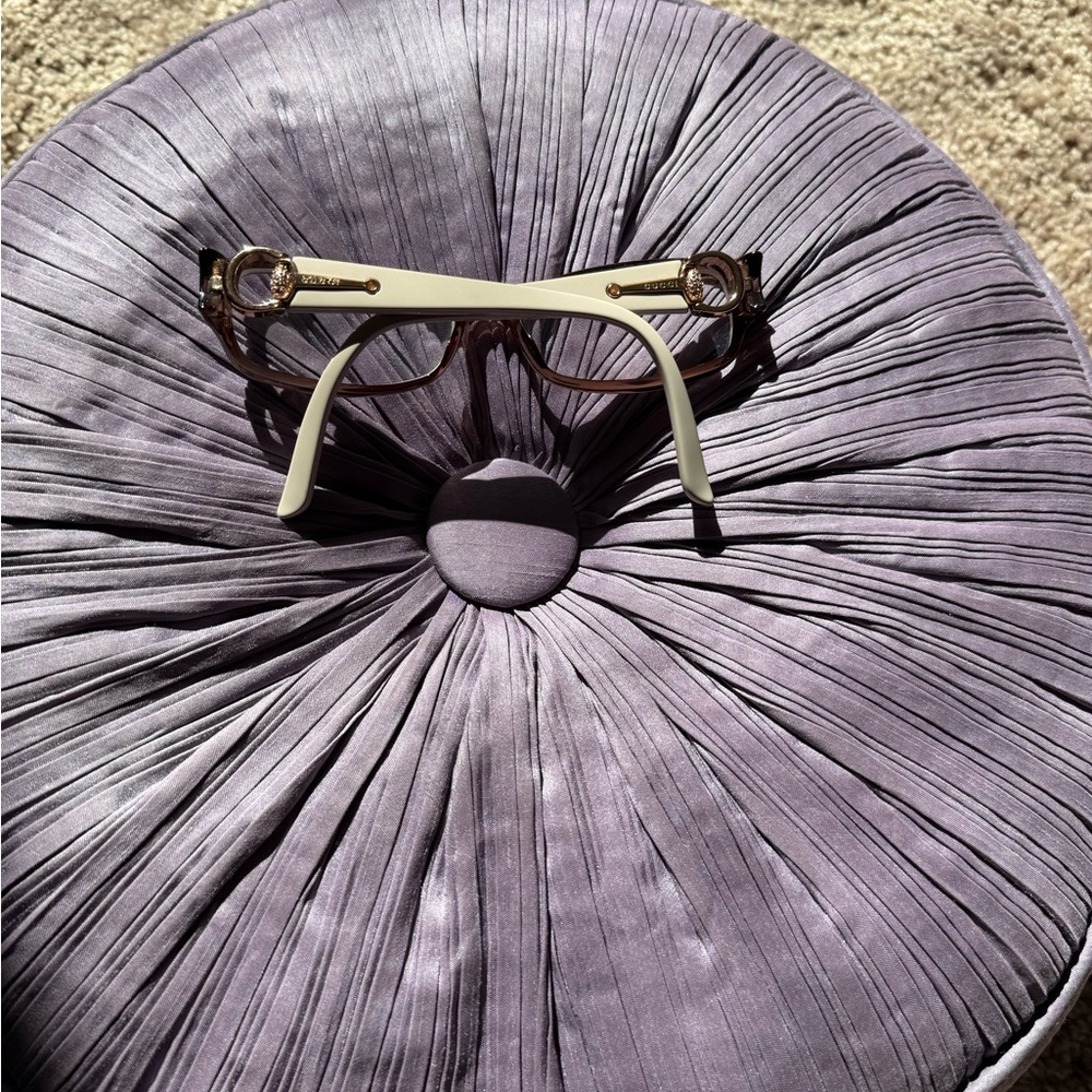 Gucci Brown Eyeglasses with Branded Bag
Deep Discount - Closing Soon. - Picture 4 of 11